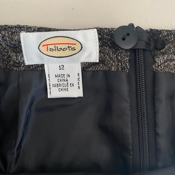 Vintage Talbots 100% Wool Skirt with Paisley Pattern and Fringe Hem Size 12 - Picture 2 of 8